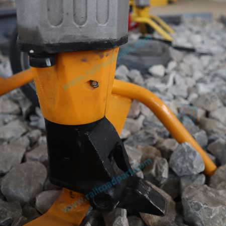 Breaking Pick Install Part Detail