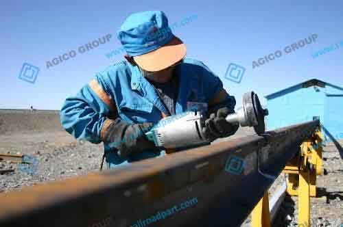 Grinding Seamless Railway Track