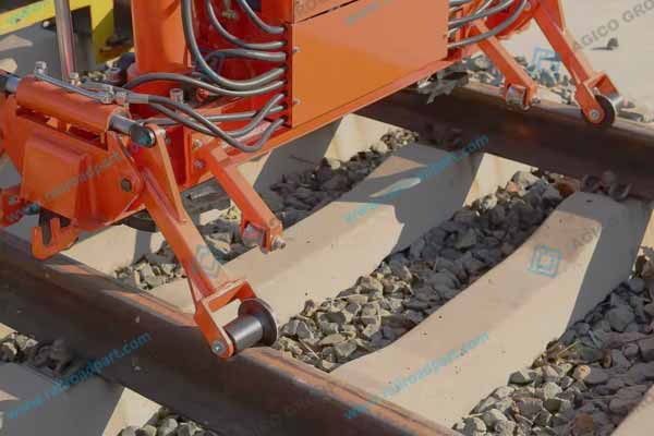 Hydraulic Rail Lifting and Lining Machine Traveling Section